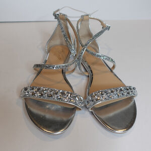 Women Jewel Badgley Mischka Rhinestones Sandals Size 7.5 Silver NEW